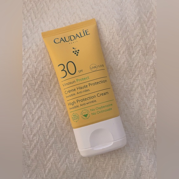 New and Purchased in Paris! Caudalie Vinosun Protect SPF 30 face sunscreen - Picture 4 of 9